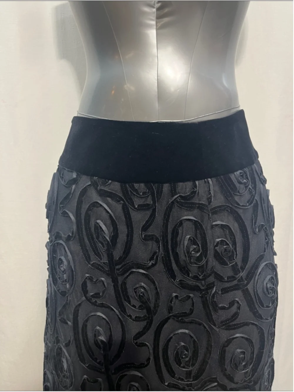 Black Maxi Skirt with Textured Rosette Overlay 12P formal wedding classy 1450